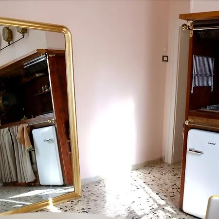 Venetian Pink In Dorsoduro Benátky