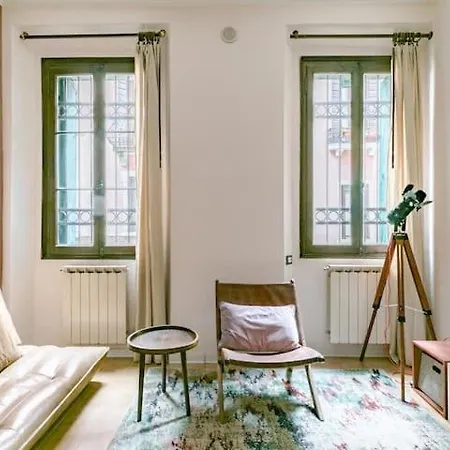 Venetian Pink In Dorsoduro Venetië