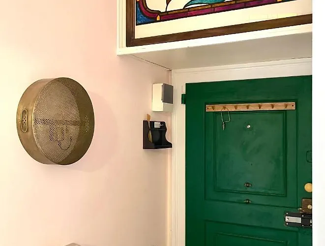 Venetian Pink In Dorsoduro