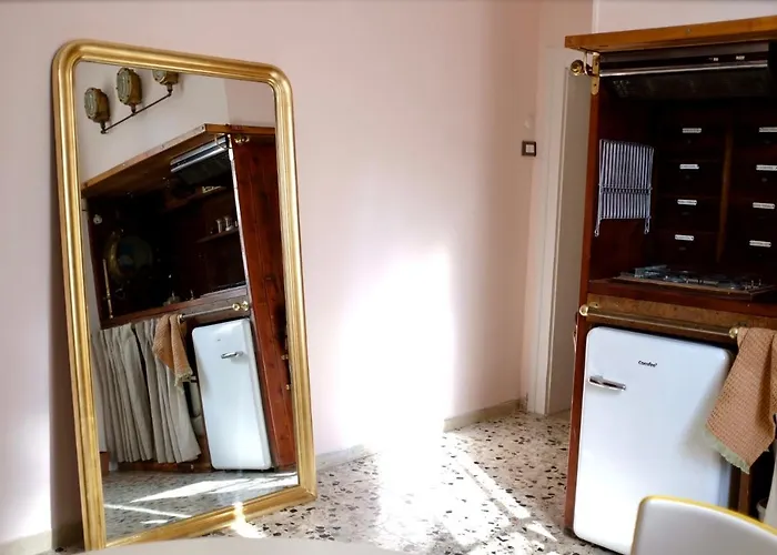 Venetian Pink In Dorsoduro 威尼斯